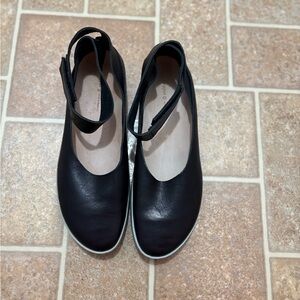 Trippen Size 40/ US 10 Black/Blue Chunky Ankle Strap Ballet Lagenlook Flats